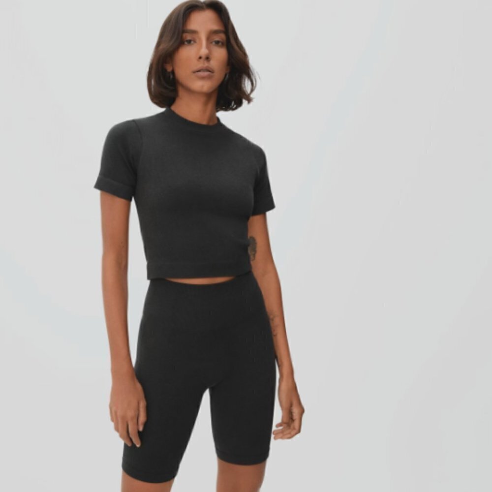 Everlane Black Short-Sleeve Ribbed Crop Tee